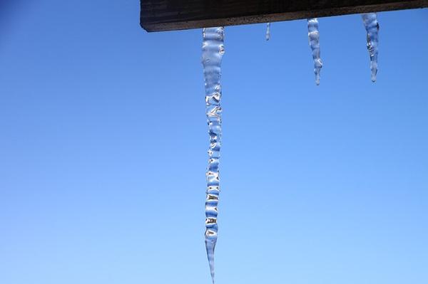 
    How to Avoid Ice Dams from Your Denver Roofing Company