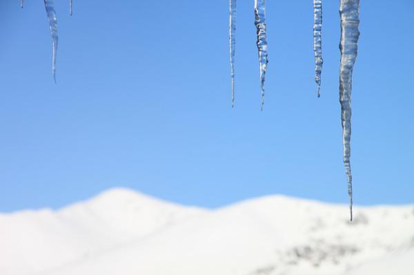 
    Denver Roofing Company: Ice Dams 101