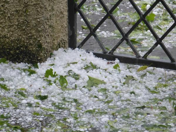 
    Tips to Prevent Catastrophic Hail Damage to Your Roof From Your Roofing Company in Boulder