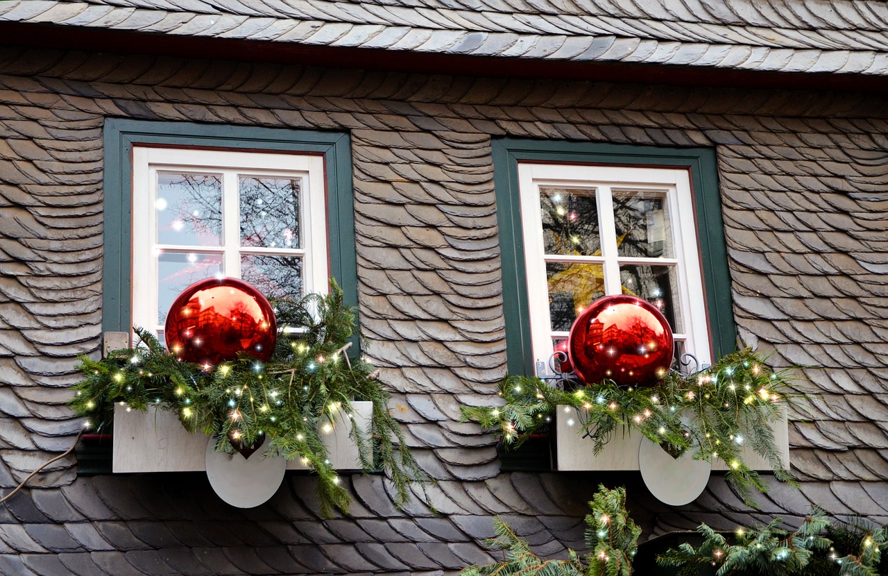 
    Holiday Decorations and Your Lakewood Roofing Materials