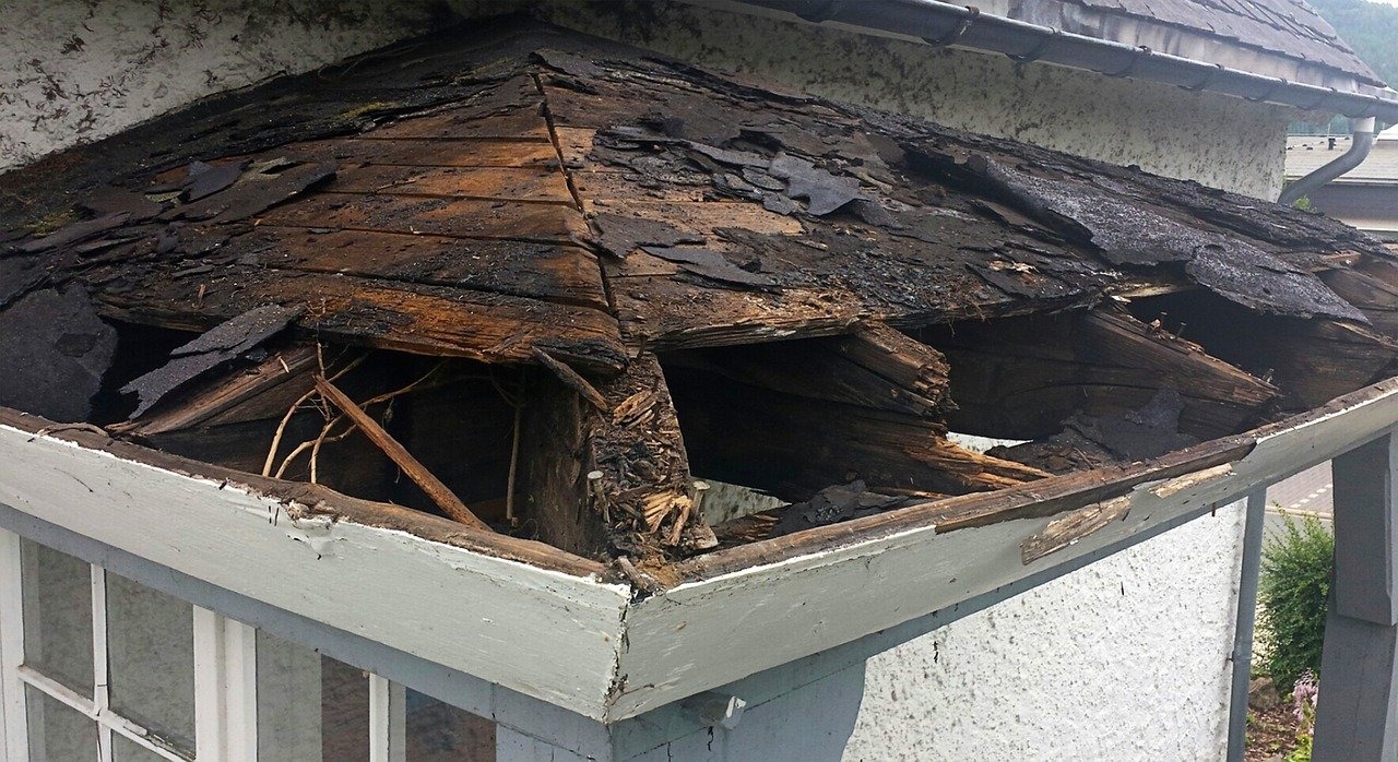 
    Signs Your Roof Needs to be Repaired